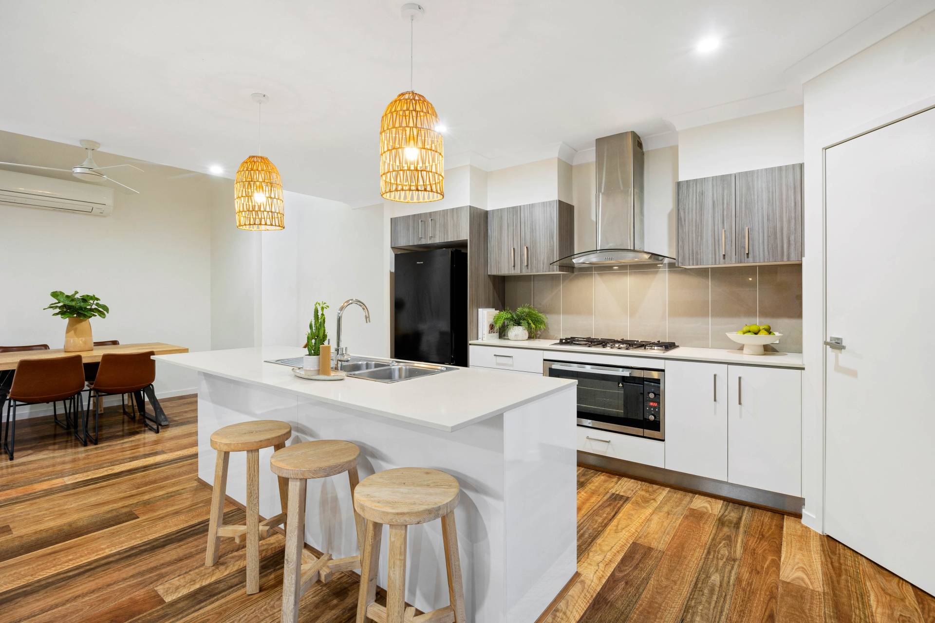 8 Vantage Drive, Yaroomba - Thumbnail 4