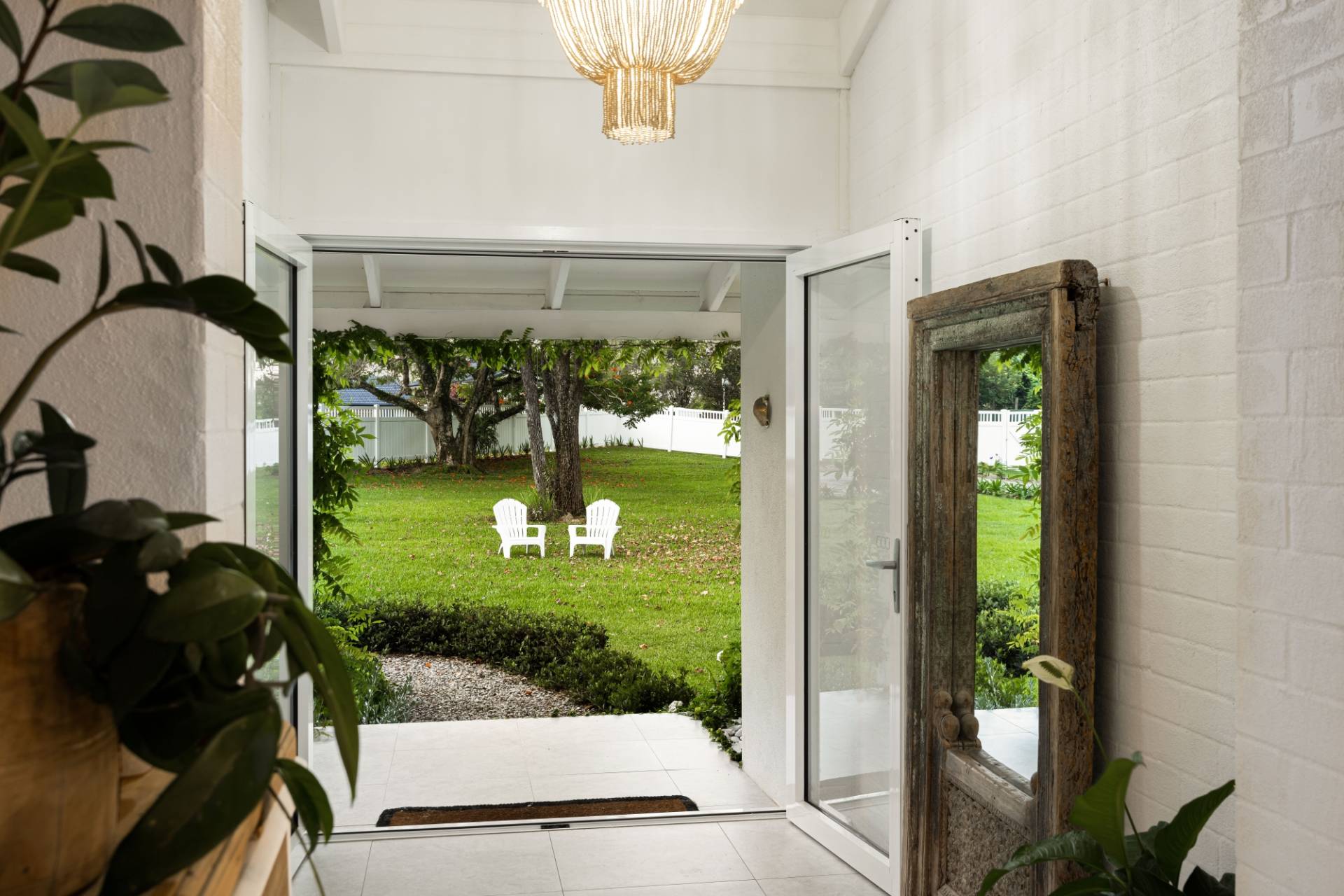 8 Thrushs Road, Dulong - Thumbnail 2