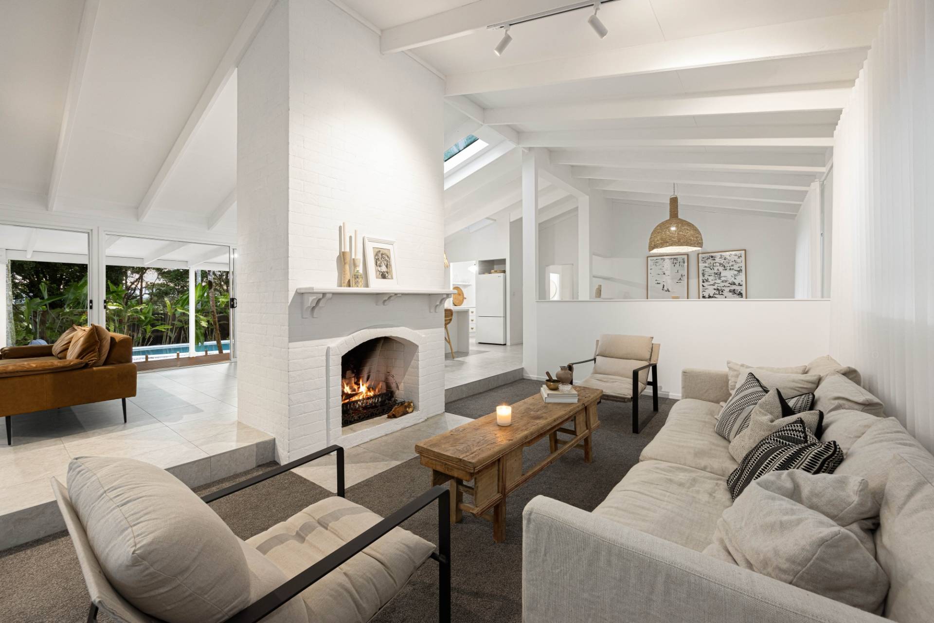 8 Thrushs Road, Dulong - Thumbnail 5