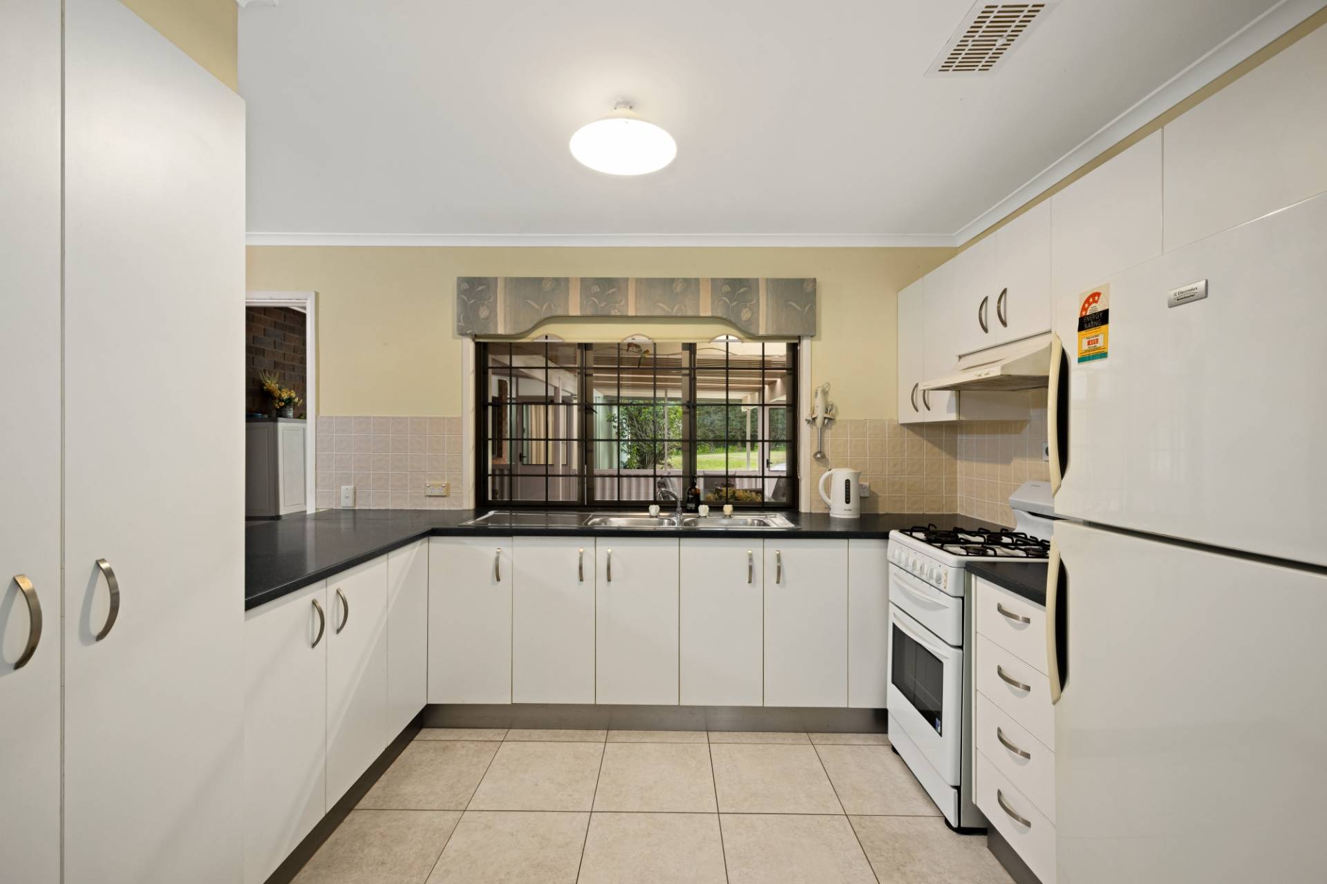 94 Yeates Road, Beerwah - Thumbnail 7
