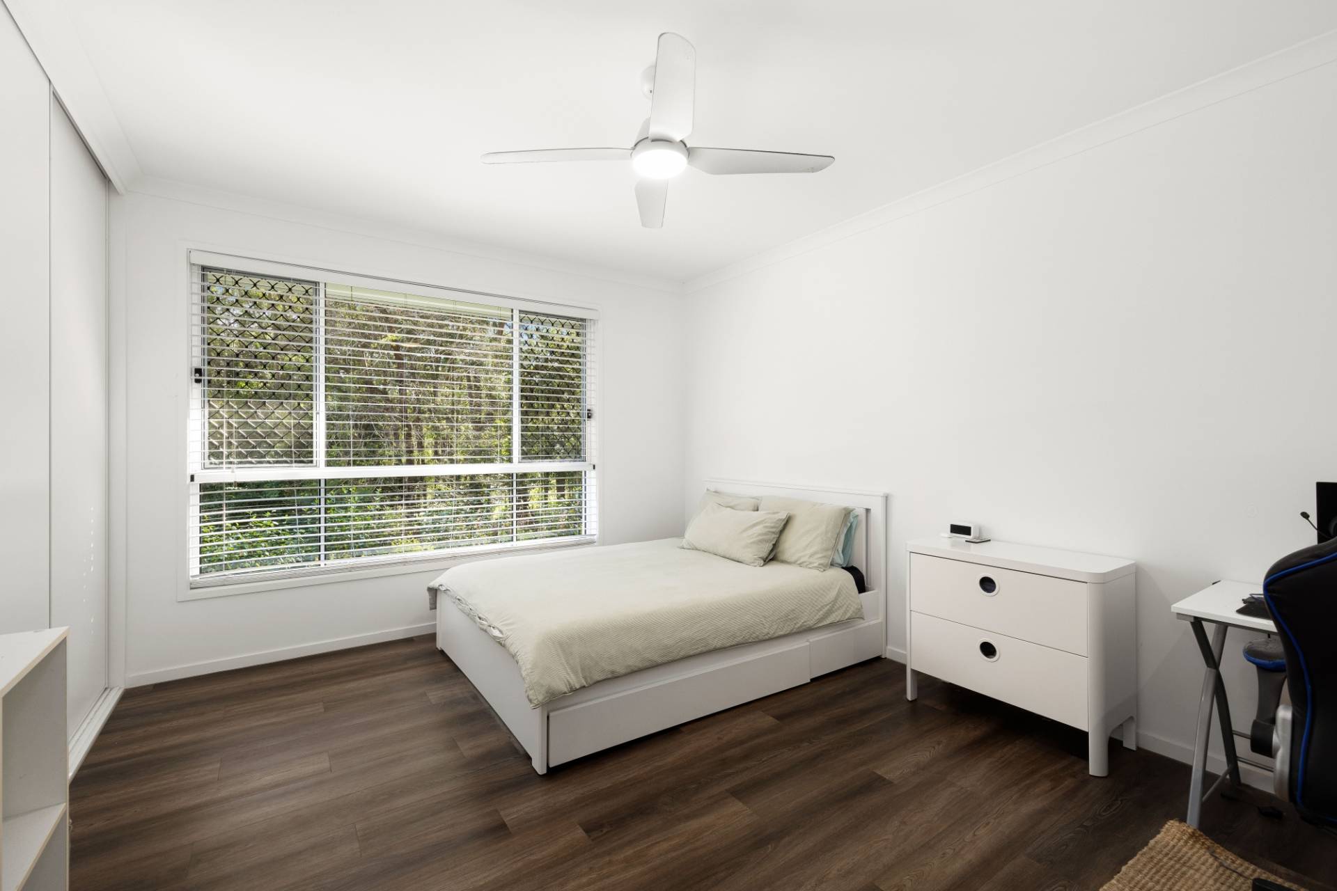 17 Chambers Court, Glenview - Thumbnail 8