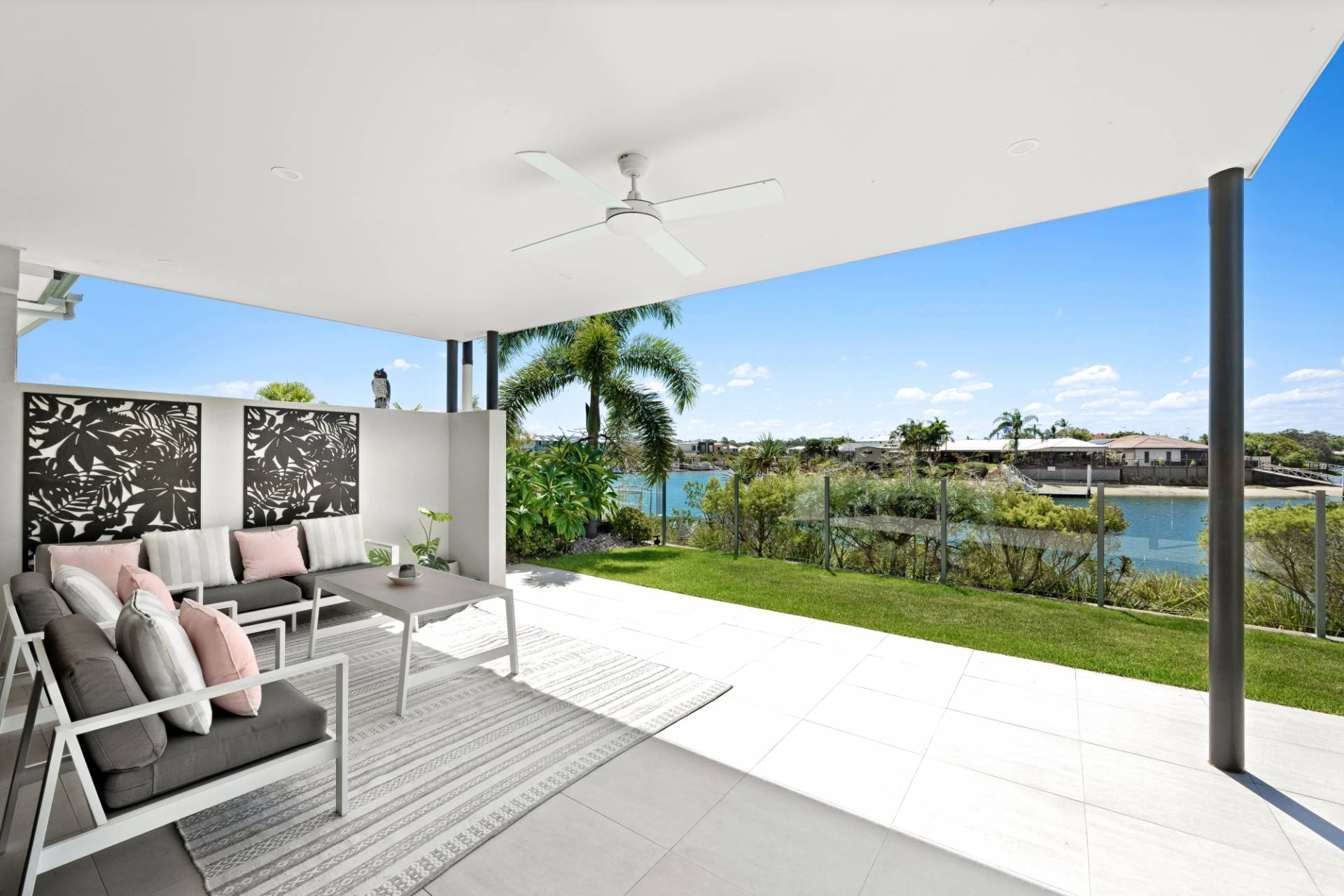 12 Riviera Place, Mountain Creek - Thumbnail 4