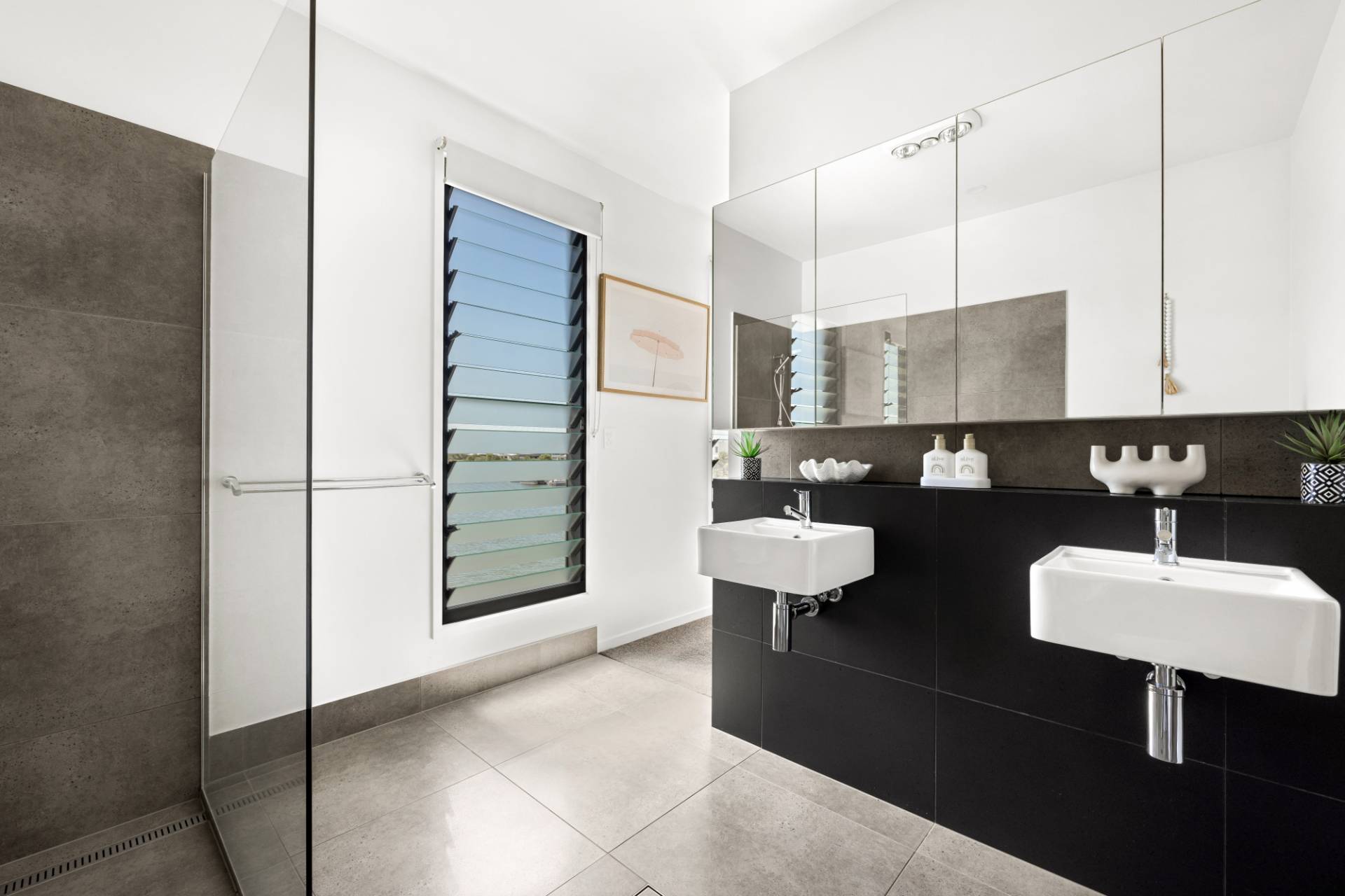 12 Riviera Place, Mountain Creek - Thumbnail 7