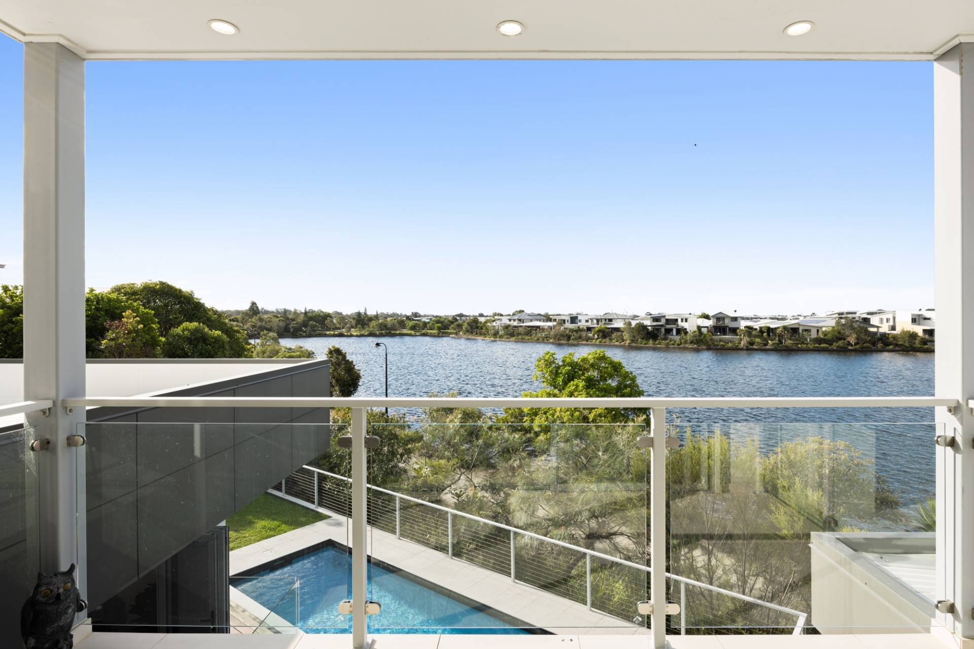 11 Blue Fin Circuit, Mountain Creek - Thumbnail 2