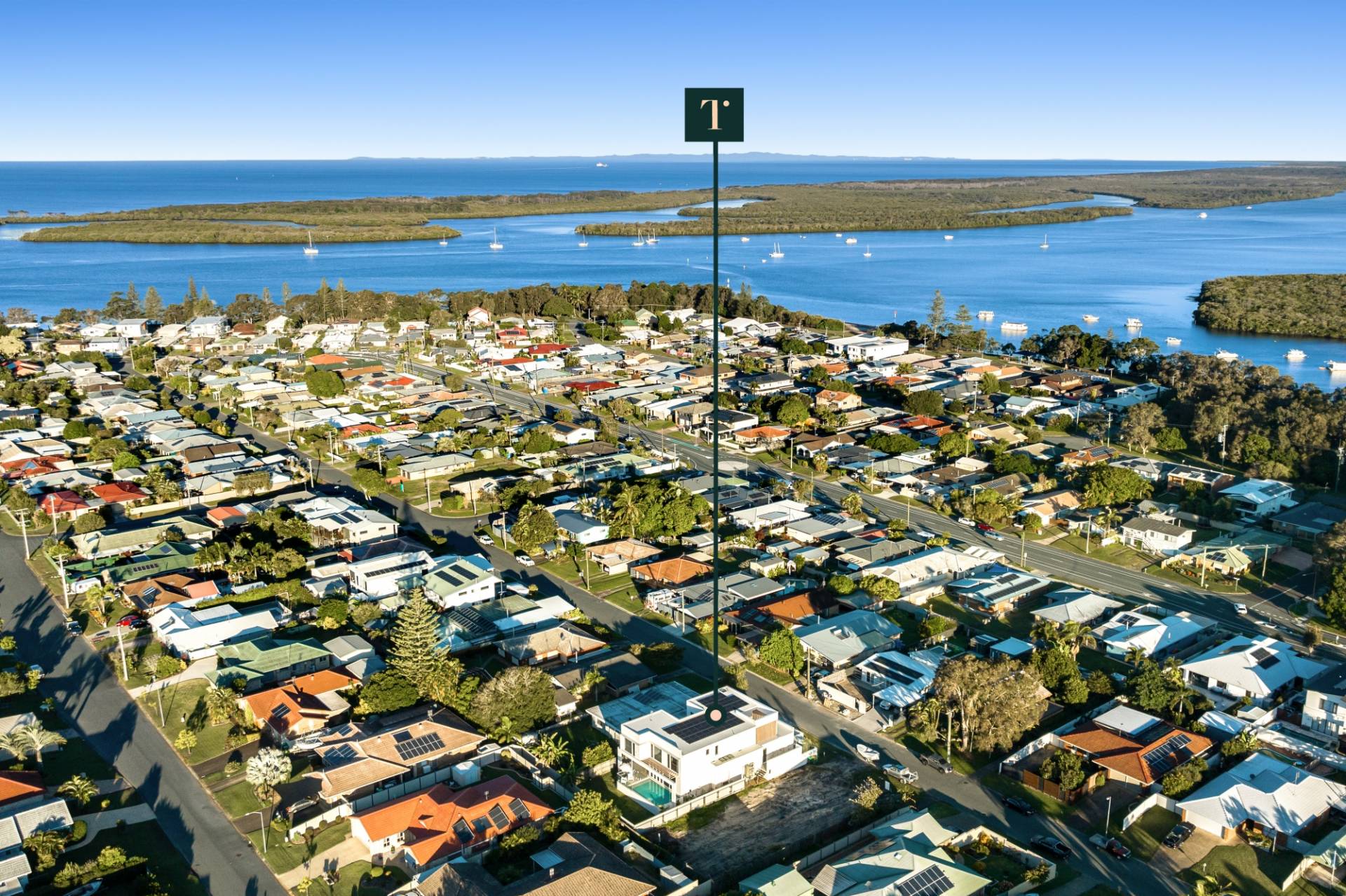 47 Theresa Street, Golden Beach - Thumbnail 2