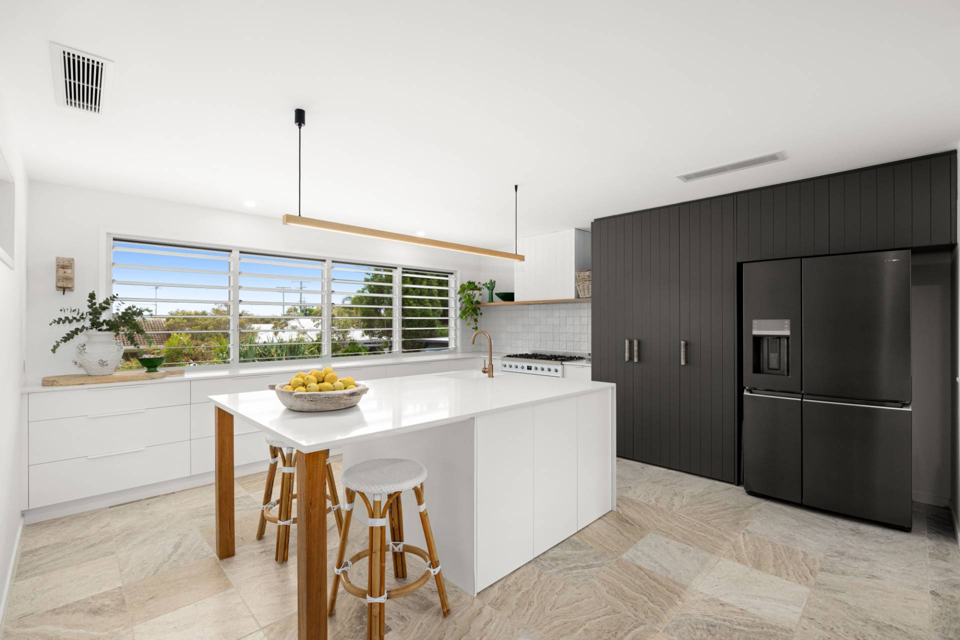 183 Esplanade, Golden Beach - Thumbnail 4