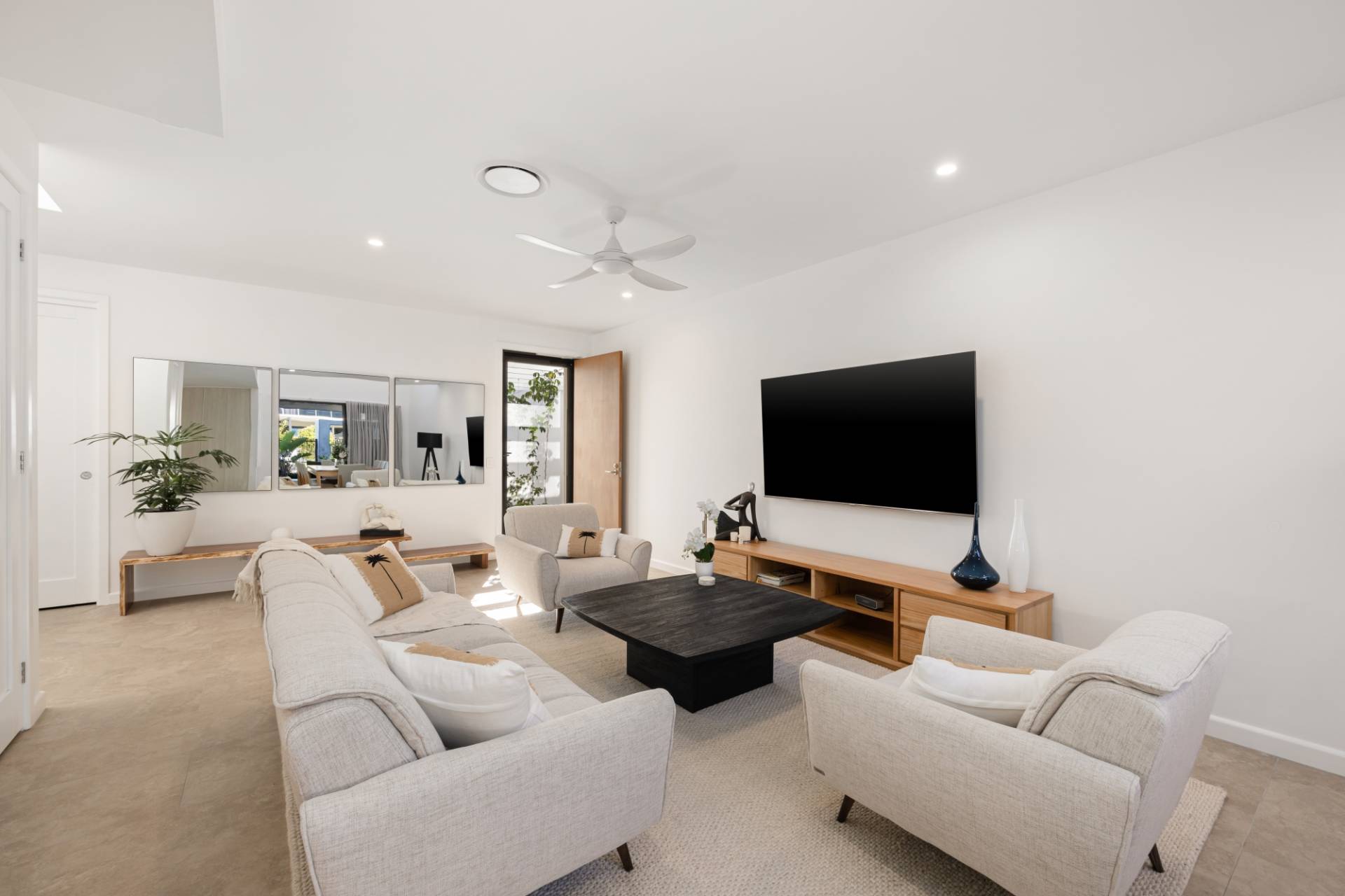 1007, 18 Spitfire Banks Drive, Pelican Waters - Thumbnail 8