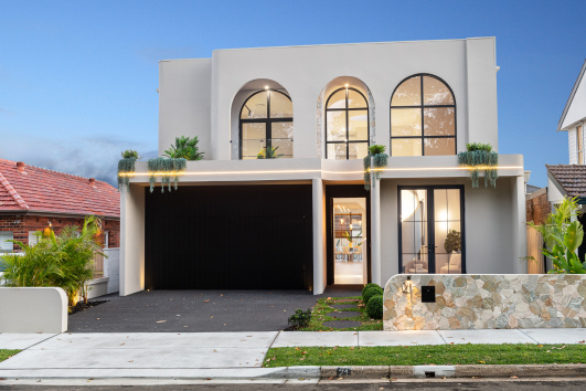 Brand-new family retreat of design & light