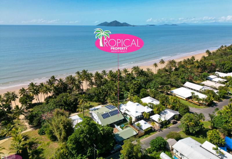 Enjoy Absolute Beachfront and a Cafe Lifestyle !