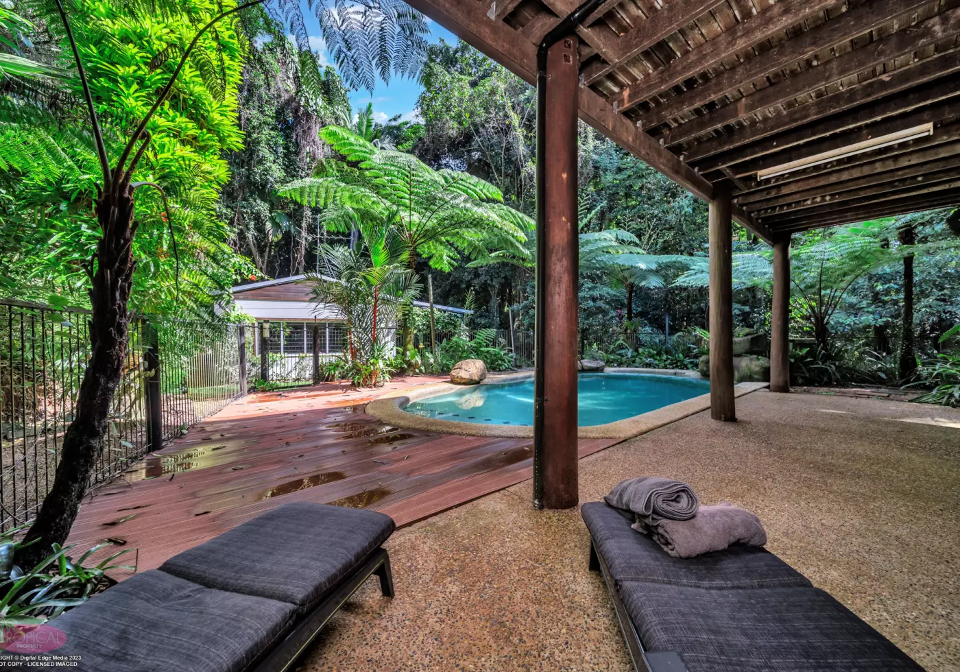 Your Private Sanctuary: North Miami Efficiency Apartment With Tranquil Garden Views For $700!