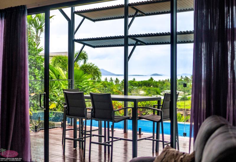 Tropical Oasis in Mission Beach !!!