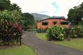 $389 K Charming Home in Prime Tully Location!