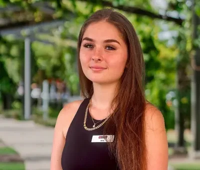 Bella Young-Russell photo