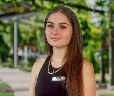 Bella Young-Russell photo