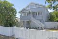 Beautifully Renovated 2 Bedroom Upstairs Unit 