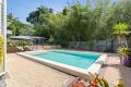 PRESTIGIOUS FAMILY RESIDENCE IN ELEVATED EARLVILLE - SPACE, STORAGE & SECLUSION