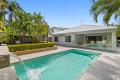 Super Spacious Modern Family Home with Resort Pool at "Ulysses Blue"