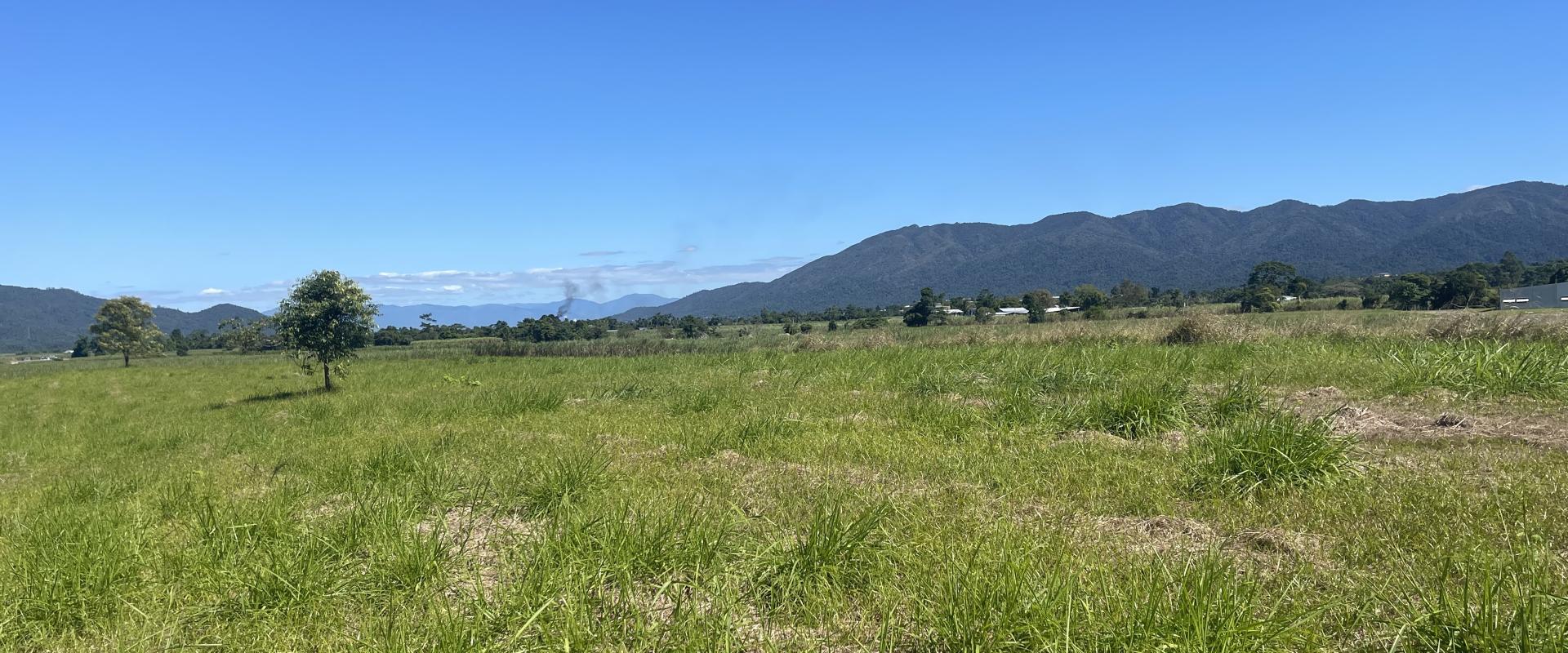 Tully Realty PERFECT LIFESTYLE ACREAGE CLOSE TO TOWN! ONLY 400k