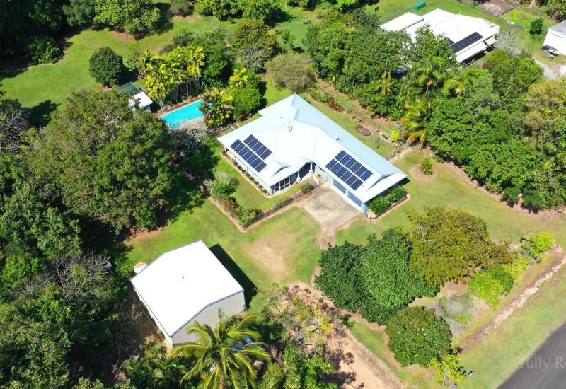Paradise In Tully Heads