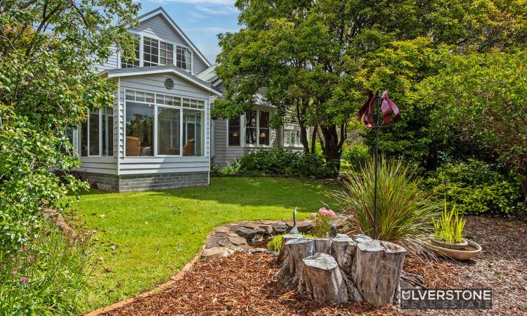 Historical Splendor, Peaceful Seclusion - Valley to Ocean Views.