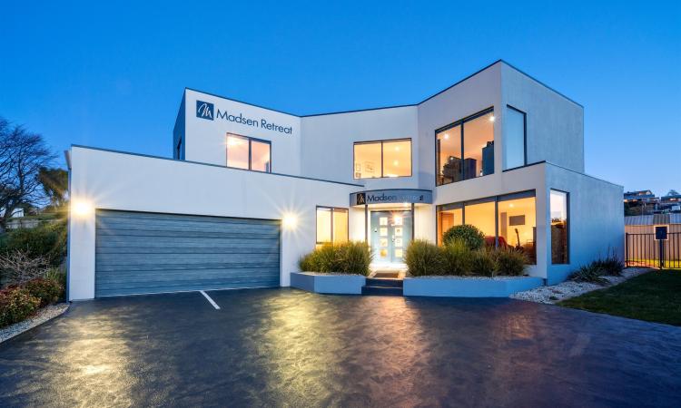 Sought After Lifestyle Opportunity in Penguin