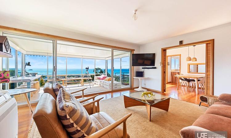 Stylish Mid-Century with Spectacular Views