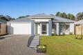 Fresh, Modern & Just 600m from the Beach!