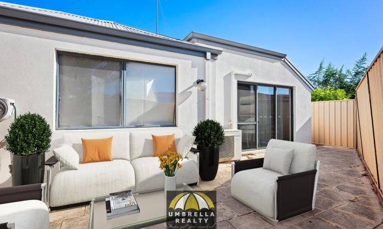 INVESTMENT OPPORTUNITY! INNER CITY LIVING AT ITS BEST!