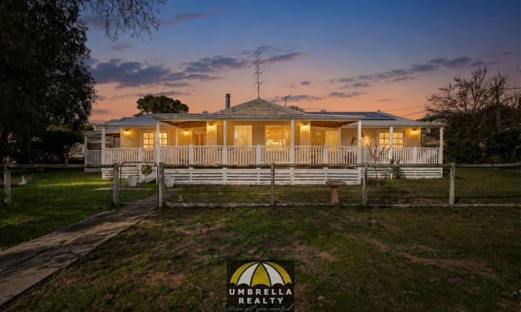 Timeless Charm Meets Coastal Tranquillity at Preston Beach