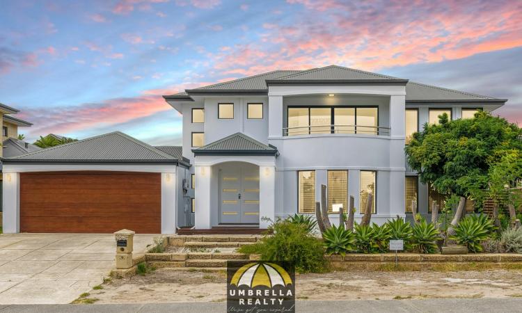 Spacious Luxury by the Sea