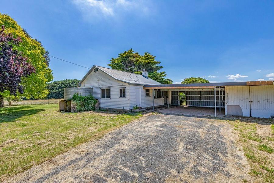 Renovated Cottage with house yard