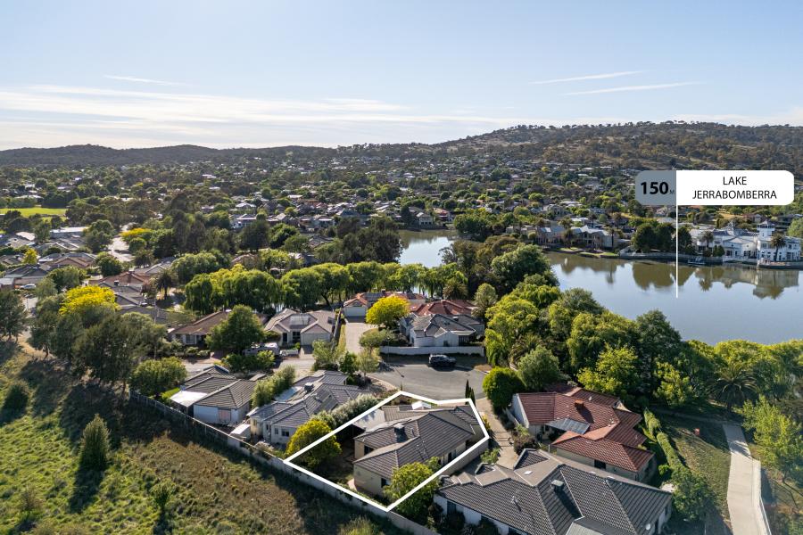 JERRABOMBERRA FAMILY HOME IN AMAZING LOCATION