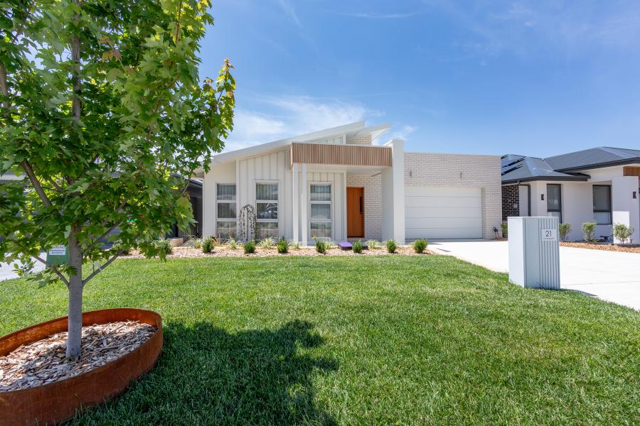 Brand-New Luxury 4 Bedroom Home for Rent