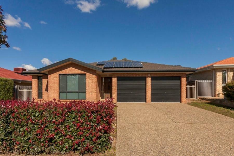 Modern Family Comfort in Amaroo
