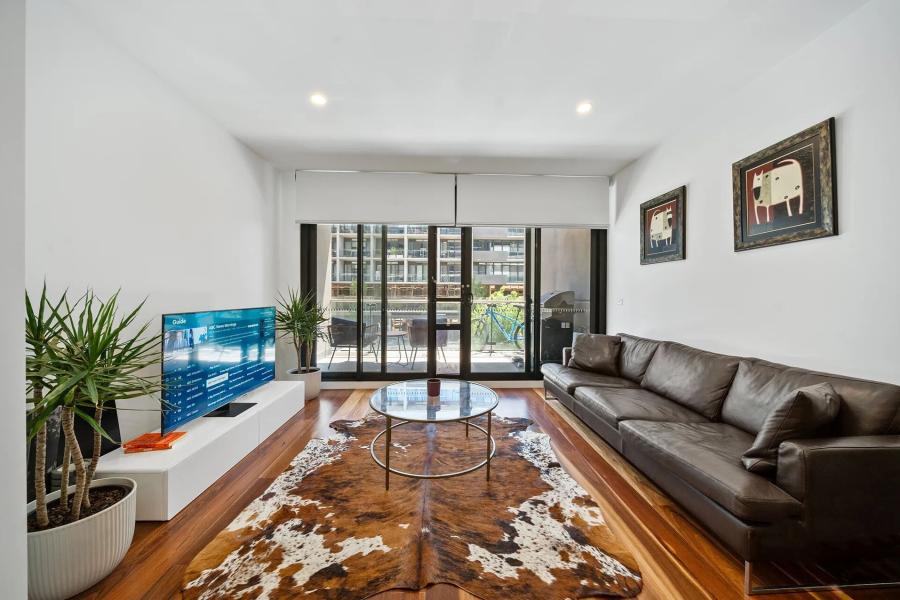 Sophisticated and trendy apartment in a great location!