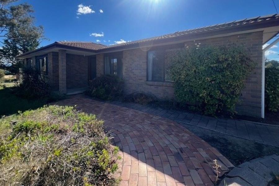 Spacious family home in a quiet, convenient location