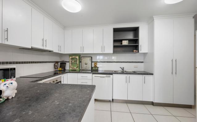 Great 3 Bedroom Unit Find in Castle Hill