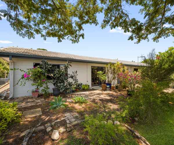 Seller of a Unit in Gulliver