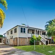 Seller of house in Hyde Park, QLD