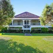 Seller of a House in Booval