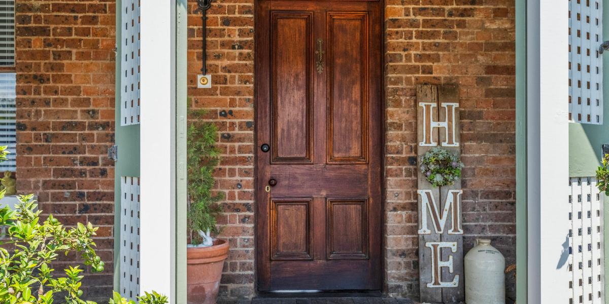 KILCOO – 1863 -STUNNING BRICK VICTORIAN - "SOLD BY JUNE FRANK"