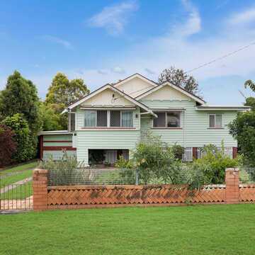 April testimonial image