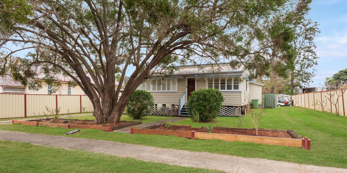 CHARMING COUNTRY COTTAGE ON 1,012M² block in HARRISVILLE – Your Ideal Rural Escape!