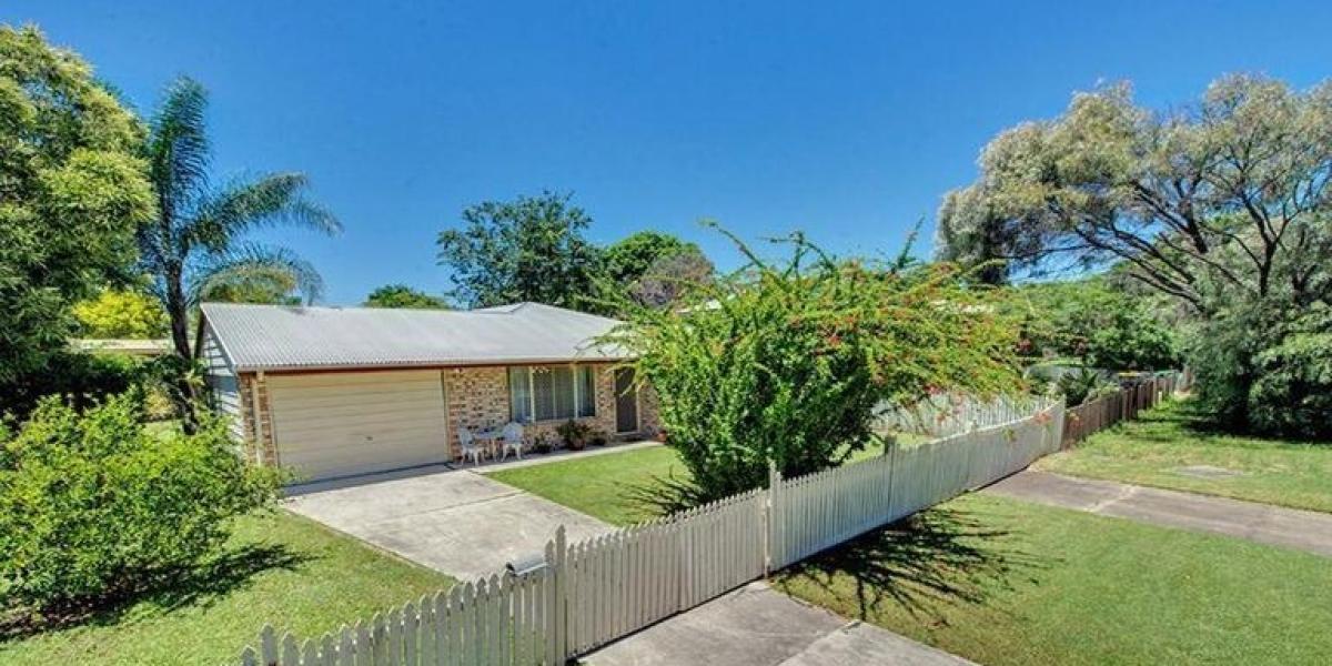 Lowset Brick in Newtown - Walk to Ipswich Girls Grammar & Rail