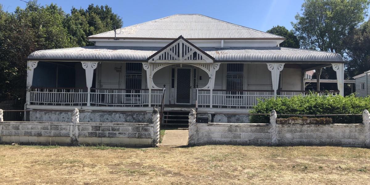 “Classic Colonial Charm with Endless Potential!”– Ready for Its Next Chapter!