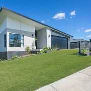 Seller of a House in Deebing Heights