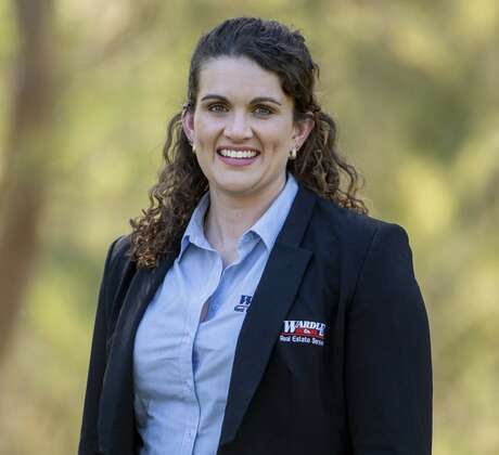 Peta Caulfield photo