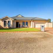 Seller of a House in Kadina