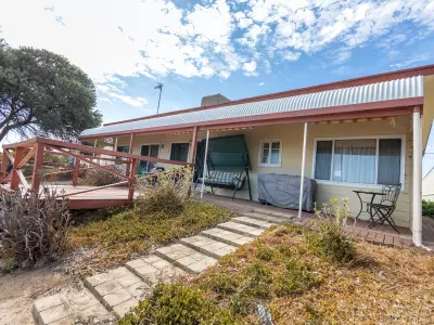 Lee-Anne P testimonial image