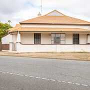 Seller of a House in Wallaroo
